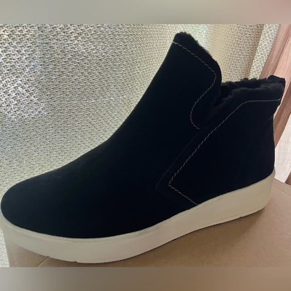 ❄️ Clarks Collection Warm-Lined Suede Sooties - Lyton Star - Color: Black ❄️ - Picture 3 of 6